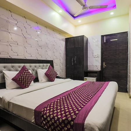 Hotel Guruvas Inn "Vaccinated Staff" Neu-Delhi Exterior foto
