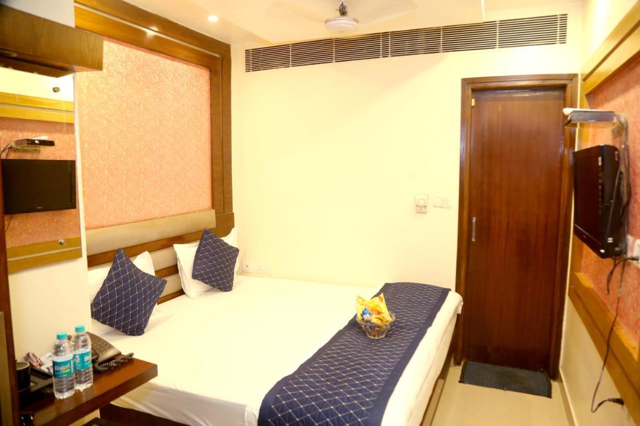 Hotel Guruvas Inn "Vaccinated Staff" Neu-Delhi Exterior foto
