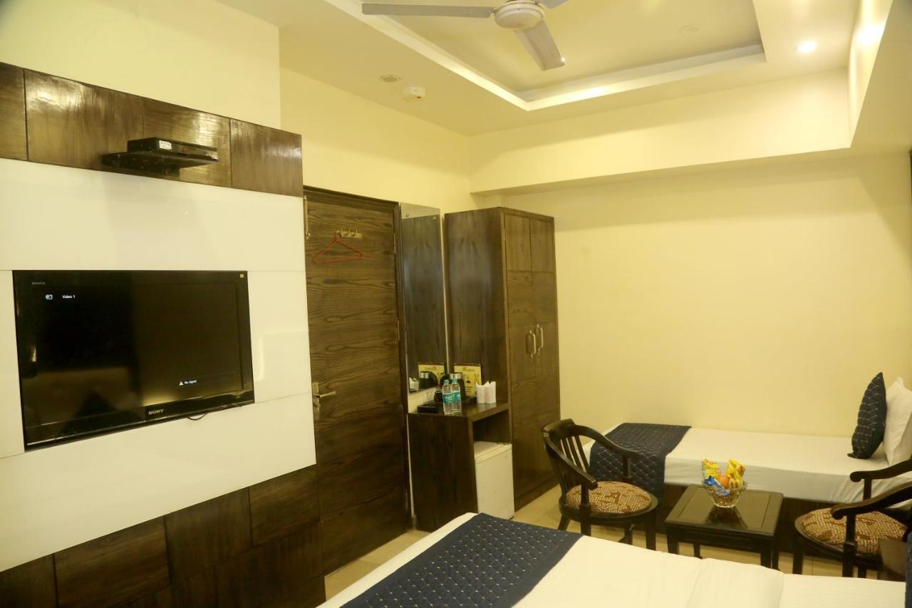 Hotel Guruvas Inn "Vaccinated Staff" Neu-Delhi Exterior foto