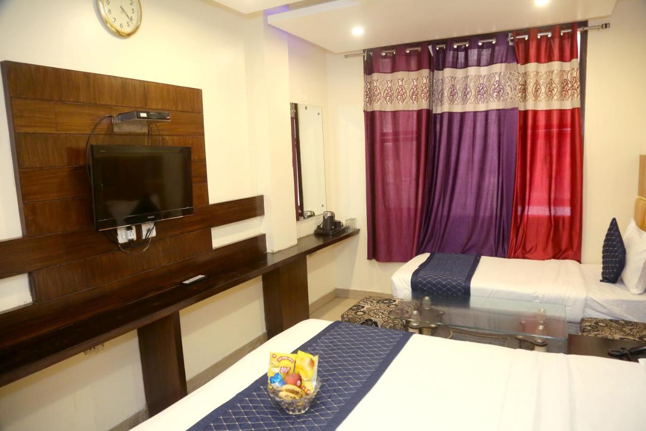 Hotel Guruvas Inn "Vaccinated Staff" Neu-Delhi Exterior foto