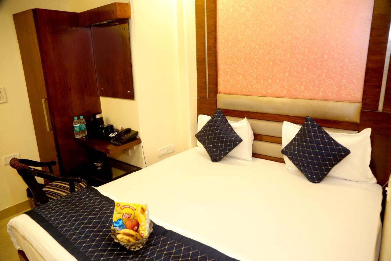 Hotel Guruvas Inn "Vaccinated Staff" Neu-Delhi Exterior foto