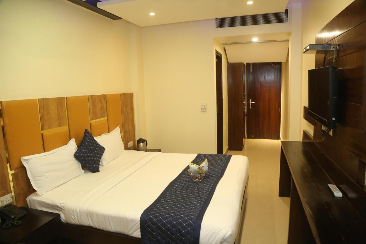 Hotel Guruvas Inn "Vaccinated Staff" Neu-Delhi Exterior foto