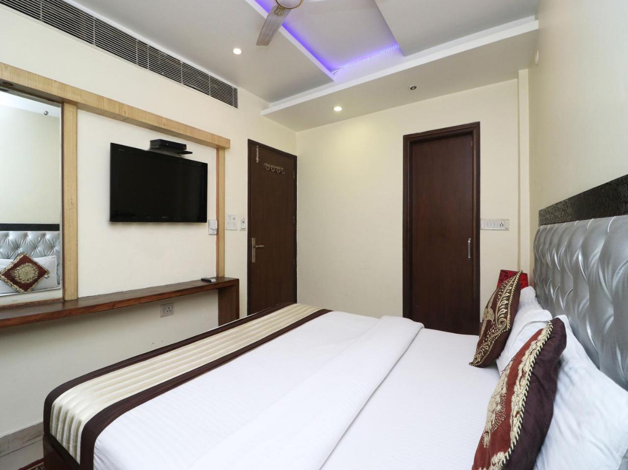 Hotel Guruvas Inn "Vaccinated Staff" Neu-Delhi Exterior foto